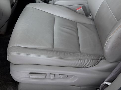 Used 2011 Honda Odyssey EX-L image 18