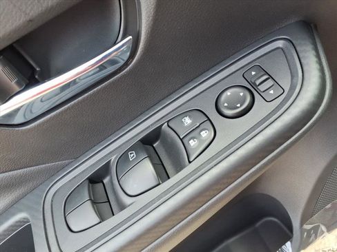 New 2025 Nissan Versa SV w/ Trunk Package image 18