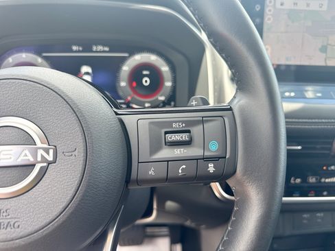 Used 2024 Nissan Rogue SL w/ SL Premium Package FWD image 27