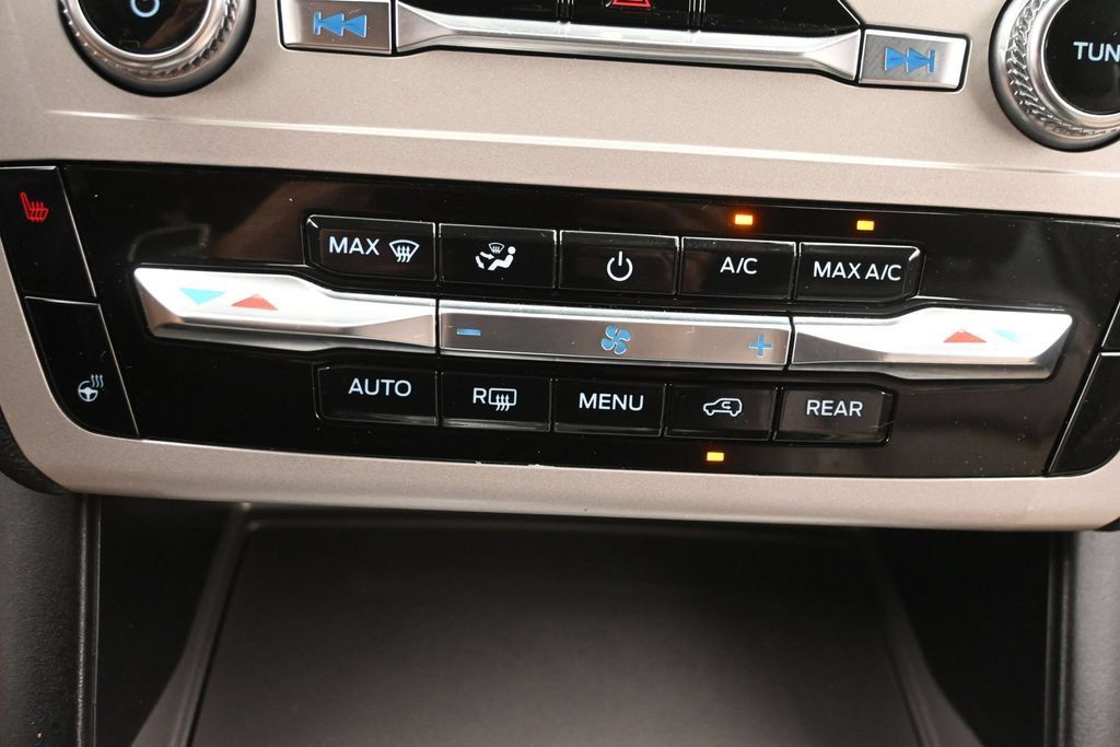 Used 2023 Ford Explorer XLT w/ Equipment Group 202A AWD/4WD image 21