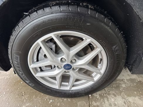 Certified 2022 Ford Edge SEL w/ Convenience Package image 18