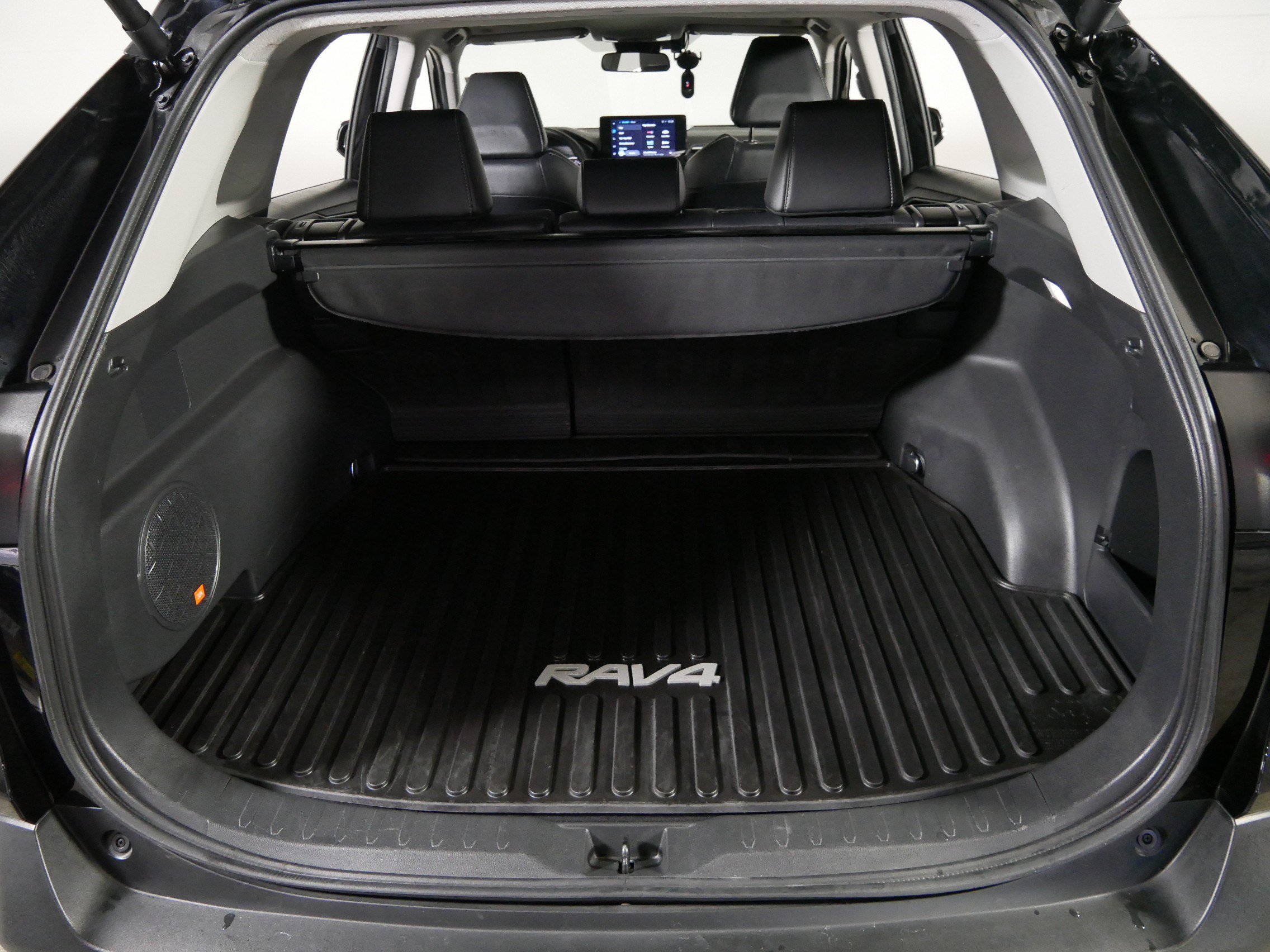 Used 2024 Toyota RAV4 XLE Premium w/ Weather Package AWD/4WD image 18
