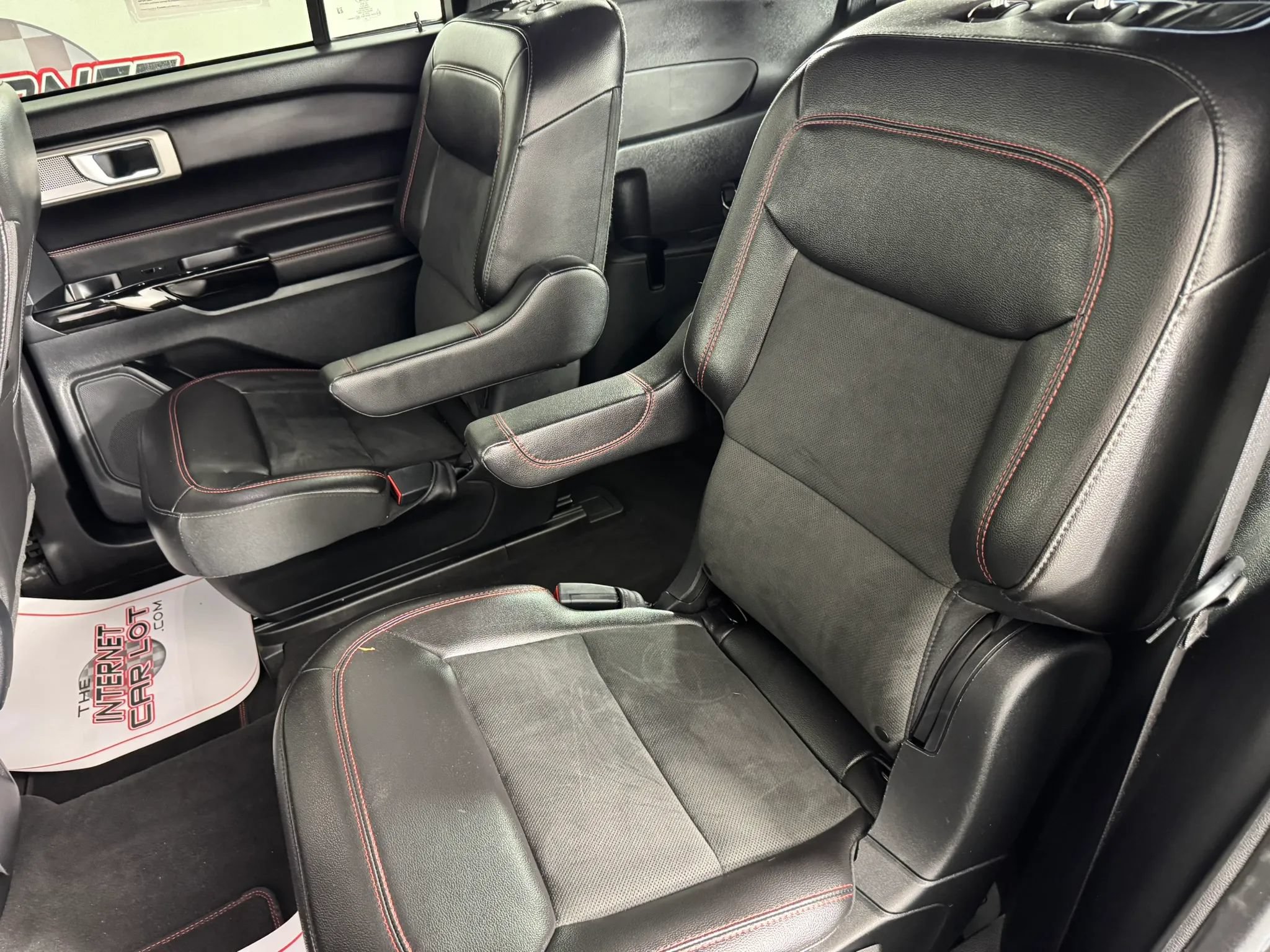 Used 2022 Ford Explorer ST-Line AWD/4WD image 37