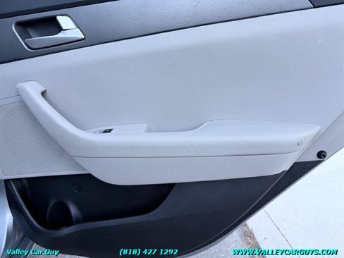 Used 2016 Hyundai Sonata SE FWD image 25