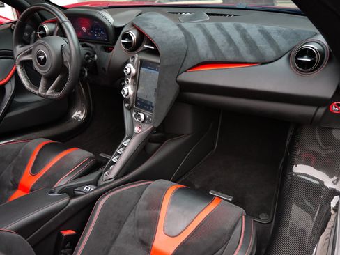 Used 2020 McLaren 720S Performance RWD image 10