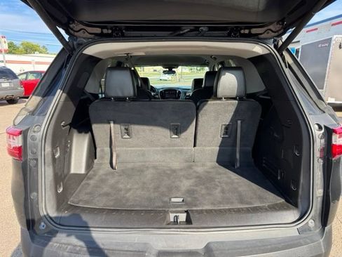 Used 2020 Chevrolet Traverse LT AWD/4WD image 24