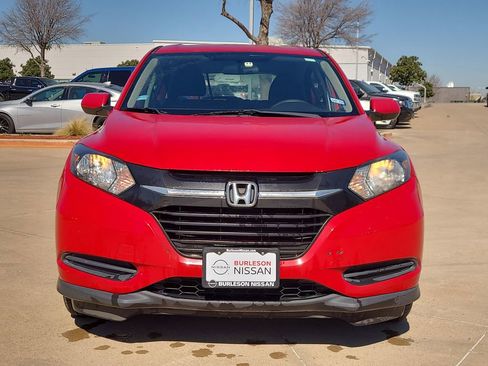 Used 2017 Honda HR-V LX image 5