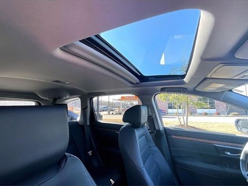 Used 2020 Honda CR-V Touring image 22