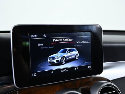 Used 2019 Mercedes-Benz GLC 300 4MATIC image 12