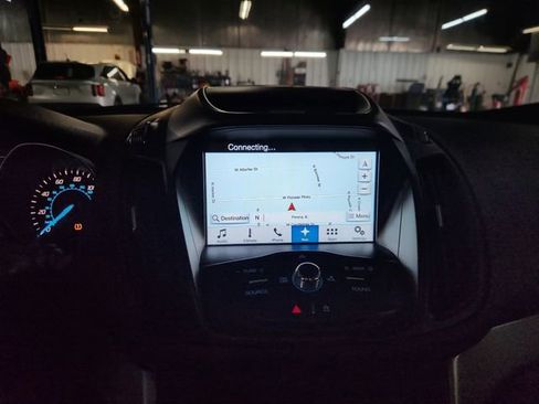 Used 2016 Ford Escape SE w/ Equipment Group 201A image 14