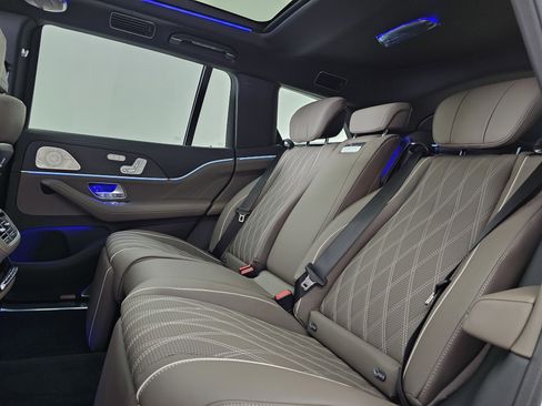 New 2026 Mercedes-Benz Maybach GLS 600 4MATIC image 23