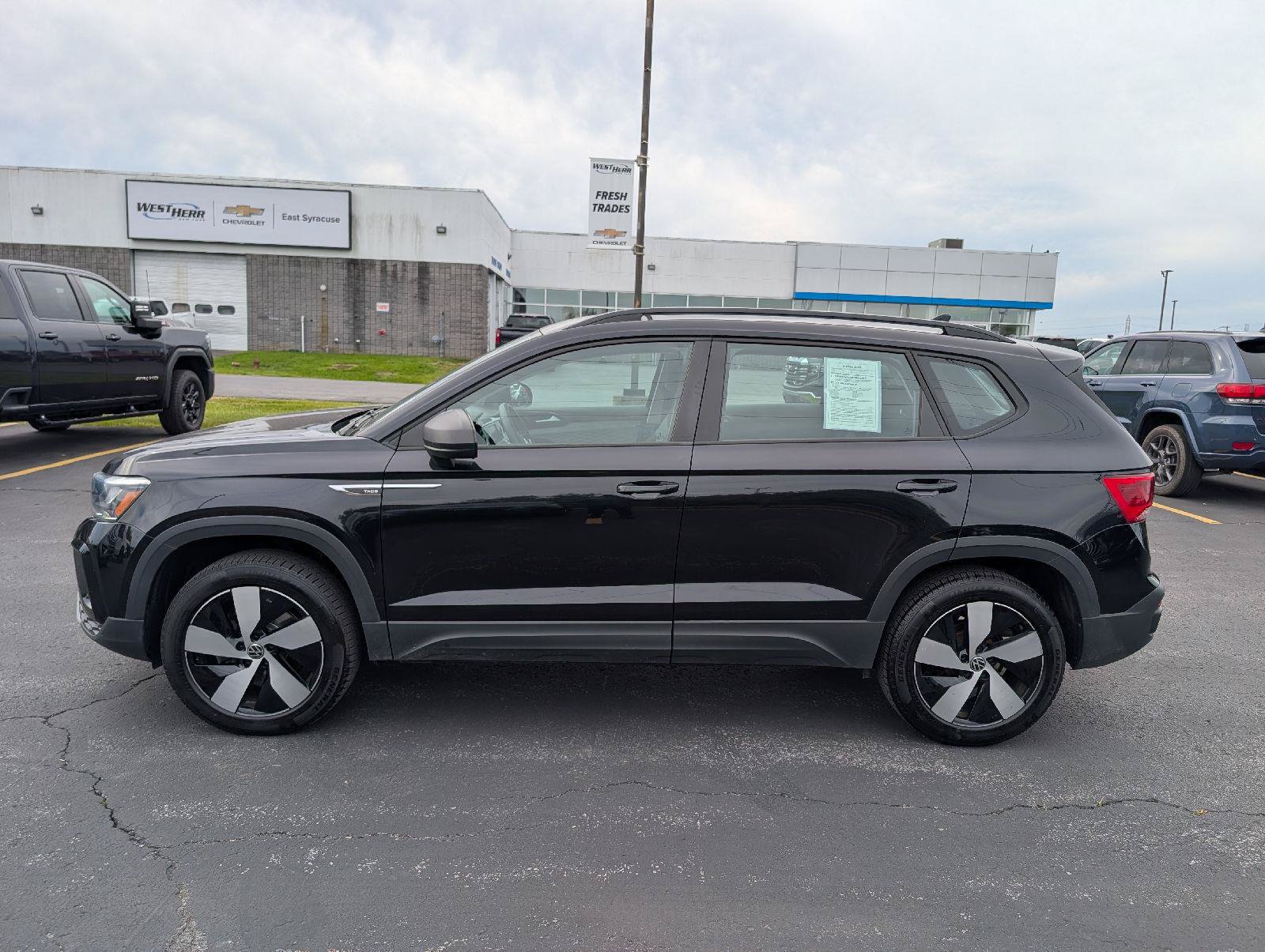 Used 2023 Volkswagen Taos S w/ Driver Assistance Package AWD/4WD image 5