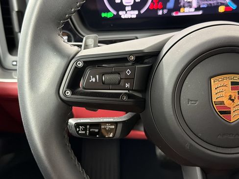 Certified 2026 Porsche Cayenne AWD/4WD image 18