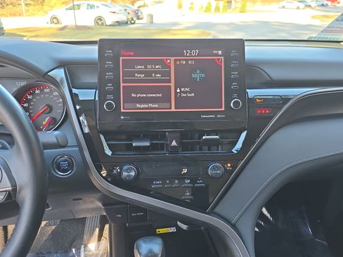 Used 2024 Toyota Camry XSE image 19