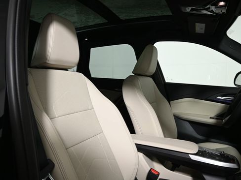 Used 2025 BMW X1 xDrive28i w/ Technology Package image 32