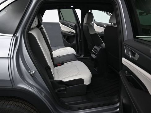 New 2026 Volkswagen Atlas Cross Sport SEL Premium R-Line AWD/4WD image 13