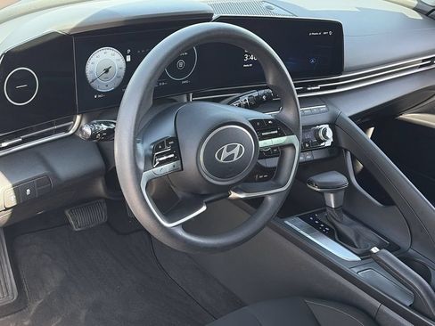 Certified 2024 Hyundai Elantra SEL FWD image 17