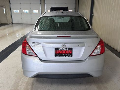 Used 2017 Nissan Versa SV image 5