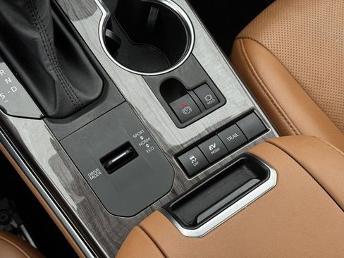 Certified 2022 Toyota Highlander Platinum image 20