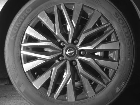 Used 2025 Nissan Altima 2.5 SV image 13