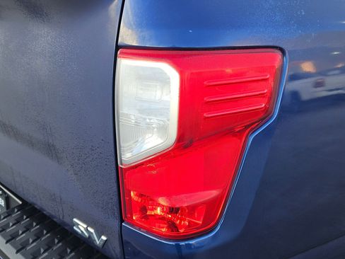 Used 2023 Nissan Titan SV image 11
