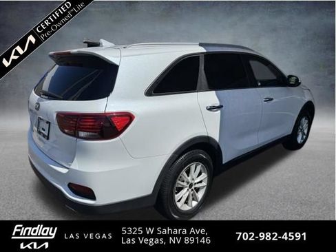 Used 2019 Kia Sorento FWD w/ LX Convenience Package image 4