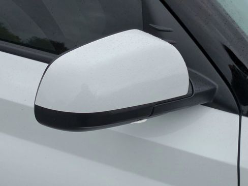 New 2026 Hyundai Venue SEL FWD image 12