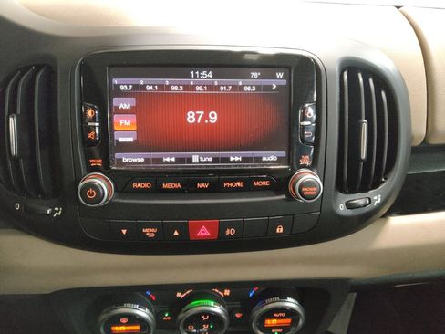 Used 2016 FIAT 500L Trekking FWD image 25