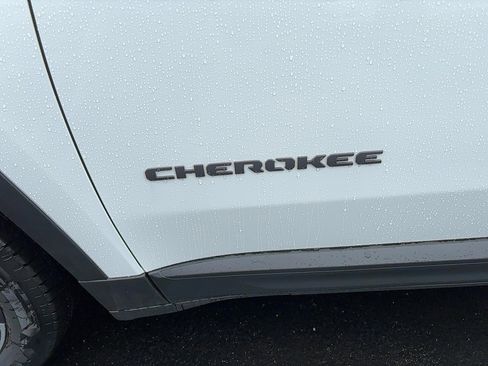 New 2026 Jeep Cherokee Limited image 3