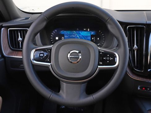 Used 2025 Volvo XC60 B5 Ultra w/ Climate Package PRO AWD/4WD image 22