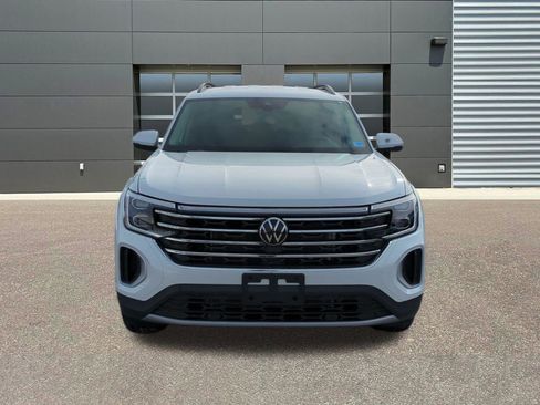 New 2026 Volkswagen Atlas SE image 2