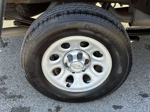 Used 2010 Chevrolet Silverado 1500 W/T image 21