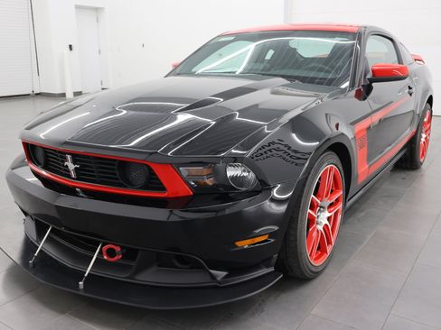 Used 2012 Ford Mustang Boss 302 RWD image 7