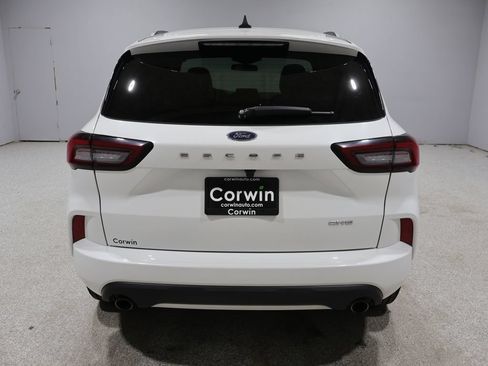 Used 2024 Ford Escape ST-Line AWD/4WD image 3