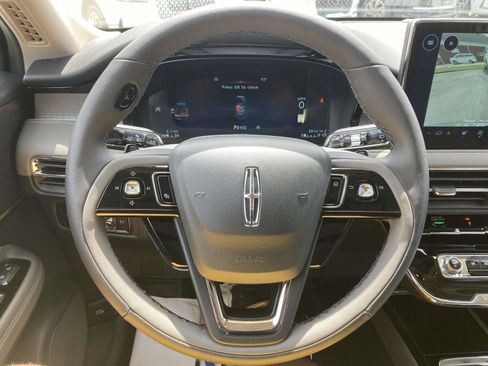 New 2025 Lincoln Corsair FWD w/ Equipment Group 101A image 30