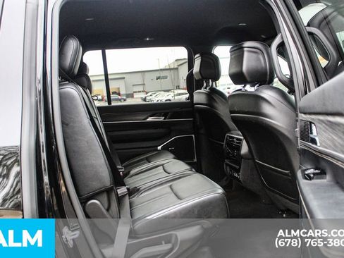 Used 2024 Jeep Wagoneer Series II w/ Flexible Seating Group image 22