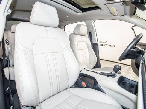 Used 2024 Honda HR-V EX-L image 16