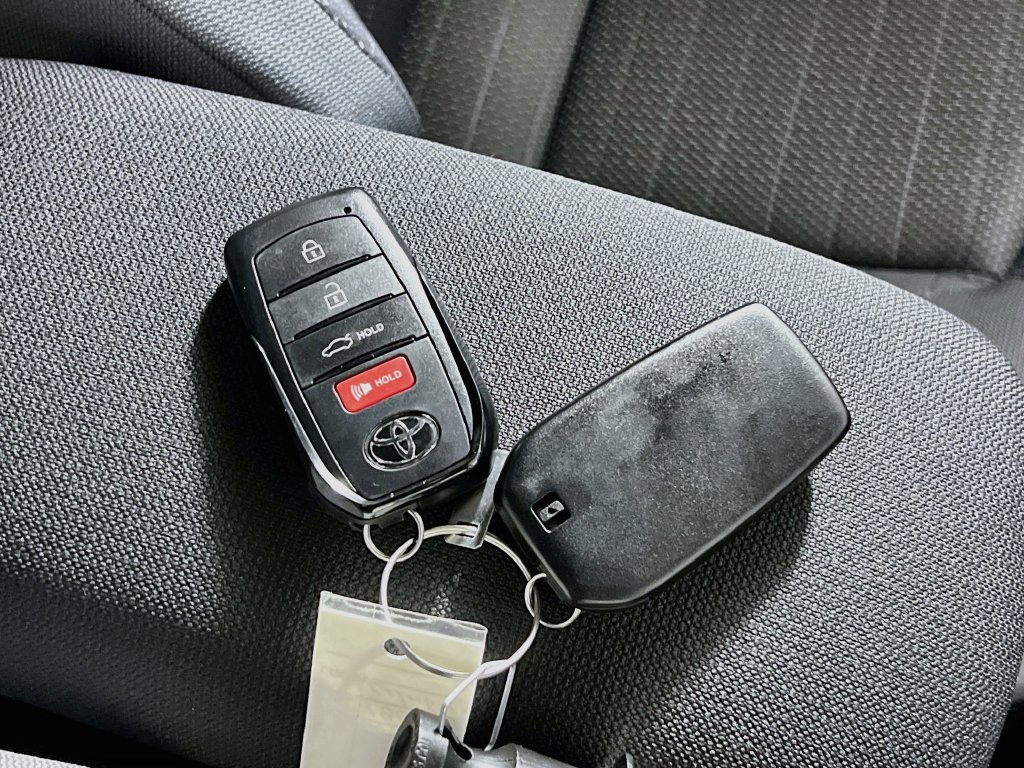 Used 2026 Toyota Corolla SE FWD image 35