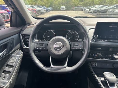 Used 2023 Nissan Rogue SL AWD/4WD image 10