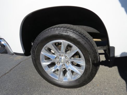 Certified 2022 Chevrolet Silverado 1500 LTZ w/ Z71 Off-Road Package image 15