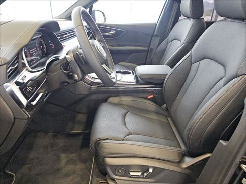 New 2025 Audi Q7 3.0T Prestige image 2
