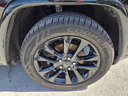 Certified 2019 Jeep Grand Cherokee Altitude RWD image 20
