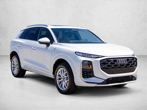 New 2026 Audi Q3 quattro 2.0T AWD/4WD image 3