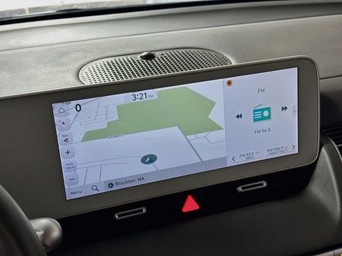 Used 2024 Hyundai Ioniq 5 SE image 2