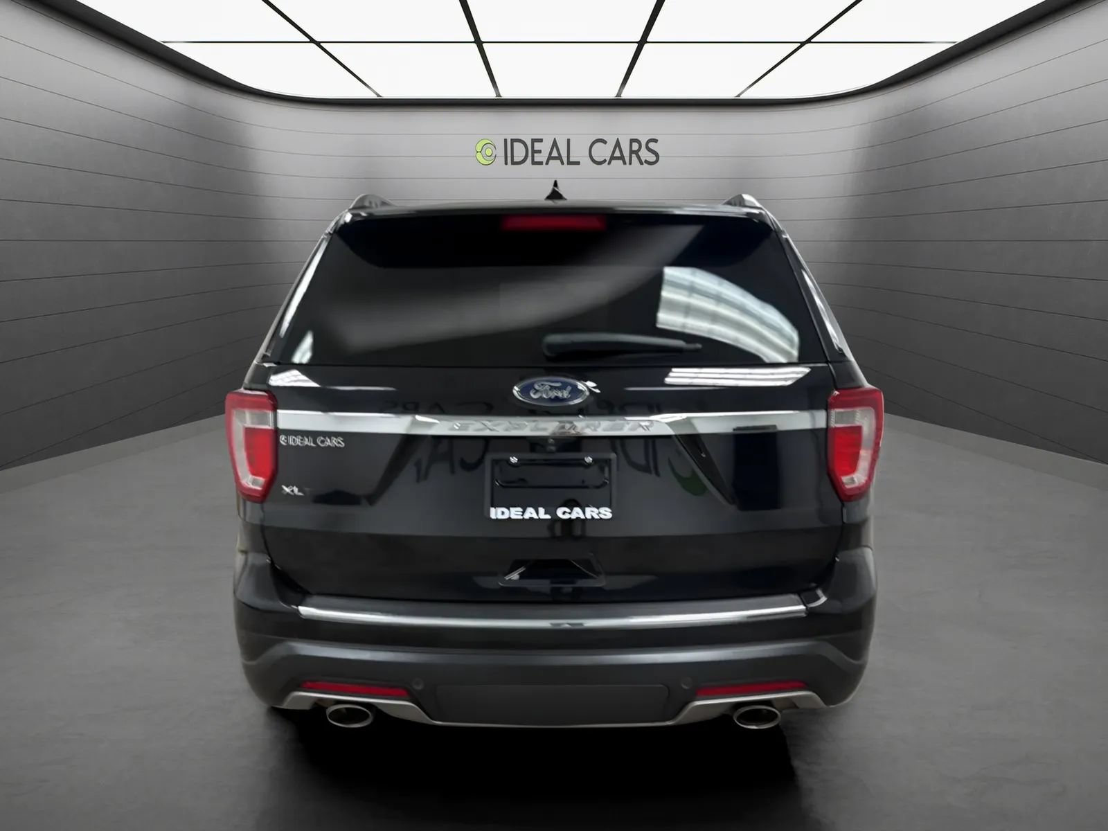 Used 2018 Ford Explorer XLT w/ Equipment Group 201A FWD image 6
