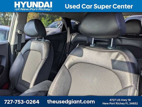Used 2013 Hyundai Tucson GLS FWD image 3