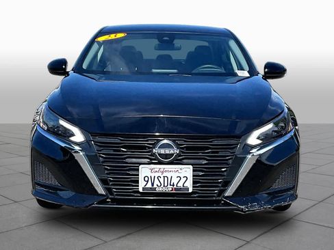 Used 2023 Nissan Altima 2.5 SV FWD image 3