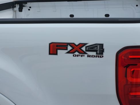 Used 2019 Ford Ranger Lariat w/ Equipment Group 501A Mid image 8