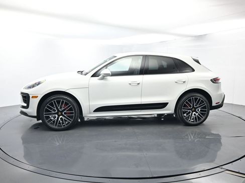 Certified 2023 Porsche Macan S image 2