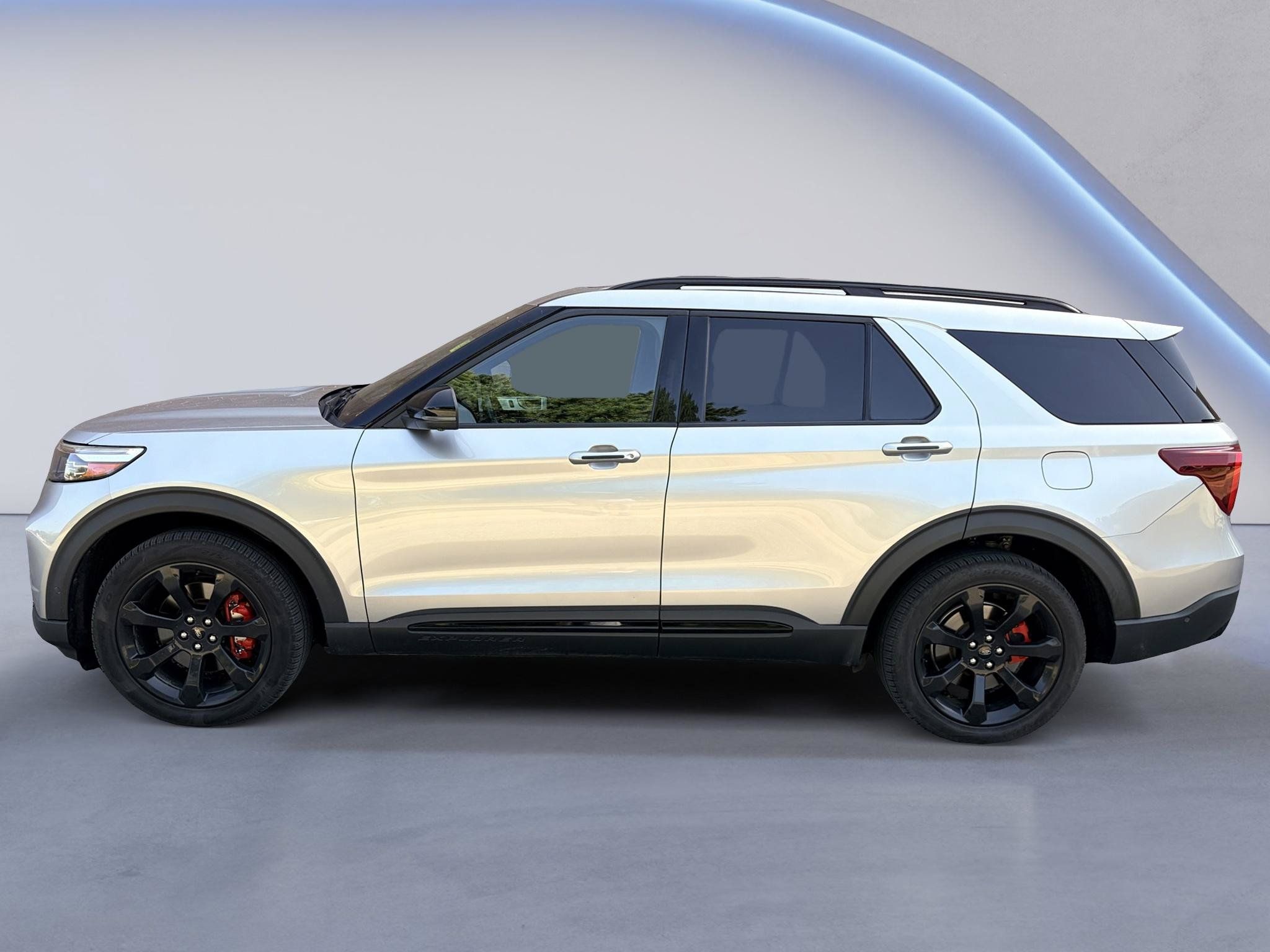 Used 2021 Ford Explorer ST w/ Equipment Group 401A AWD/4WD image 2